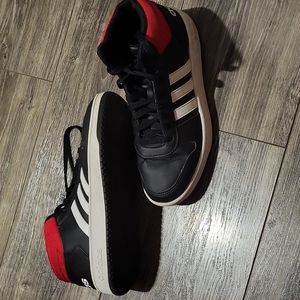 Size 6 men's Adidas